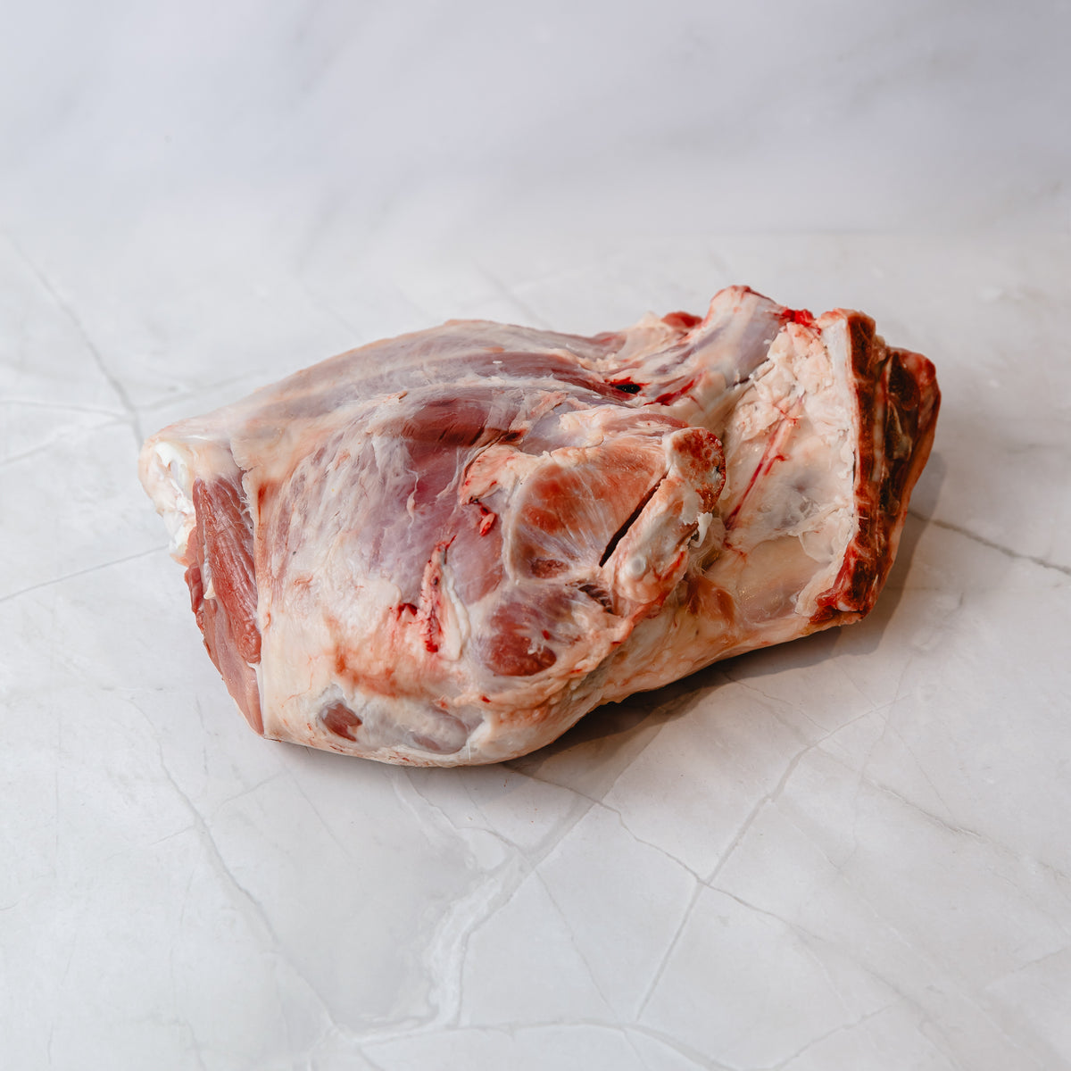 Lamsvoorbout met Been, ambachtelijk en vol van smaak | halal vlees | Sardi Amsterdam