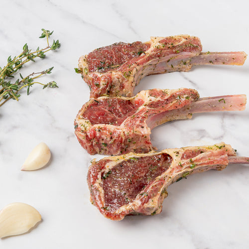 Lams Frenched Racks Gemarineerd, premium en vol van smaak | halal vlees | Sardi Amsterdam